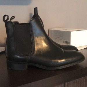OFFICE LONDON - Black Leather Chelsea Boots - Size 39/8 US